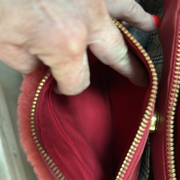 Burberry blue label burgundy shearling and leather 2 way handbag - Picture 12 of 15